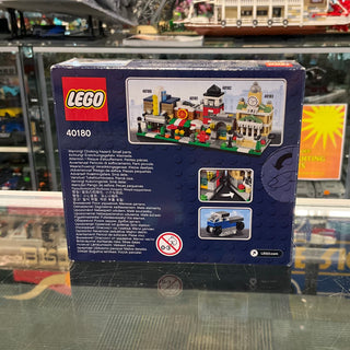 Bricktober Theater (2014 Toys "R" Us Exclusive), 40180 Building Kit LEGO®