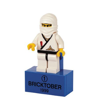 Magnet Set, Minifigure Retro Ninja Princess - with 2 x 4 Brick Base (Bricktober Week 1) polybag - 4652184 Building Kit LEGO®