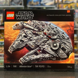 Millennium Falcon - UCS (2nd edition), 75192 Building Kit LEGO®