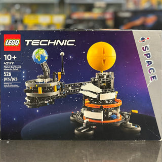 Planet Earth and Moon in Orbit, 42179 Building Kit LEGO®