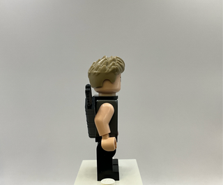 Hawkeye - Black and Dark Suit, Dark Tan Hair, Quiver, Silver Zipper, sh0925 Minifigure LEGO®