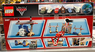Flo's V8 Café {Cafe}, 8487 Building Kit LEGO®