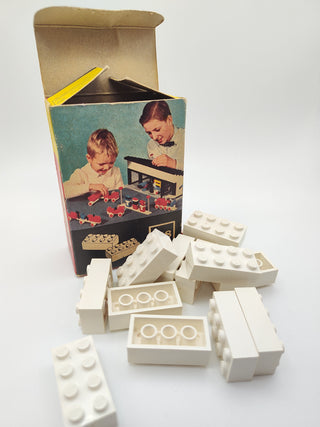 Set 218-2, 2 x 4 Bricks Building Kit LEGO® Certified Pre-Owned with Box (White)
