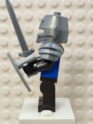 Modern Black Falcon Knight with Slit Helmet Minifigure LEGO®