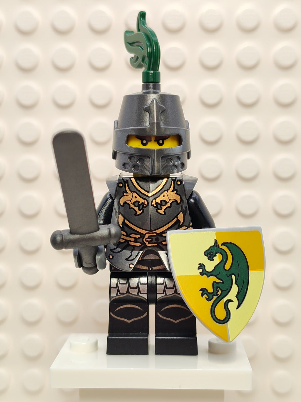 Dragon Knight Armor with Chain, cas462