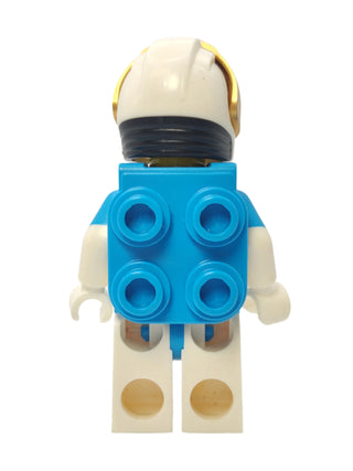 Lunar Research Astronaut - White and Dark Azure Suit and Metallic Gold Visor, cty1423 Minifigure LEGO®