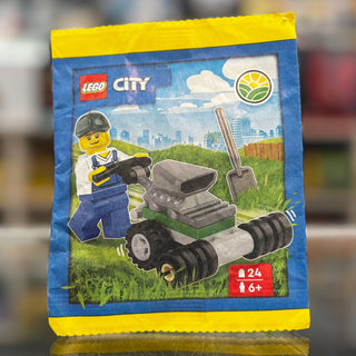 Farmer with Lawn Mower paper bag, 952404 Building Kit LEGO®