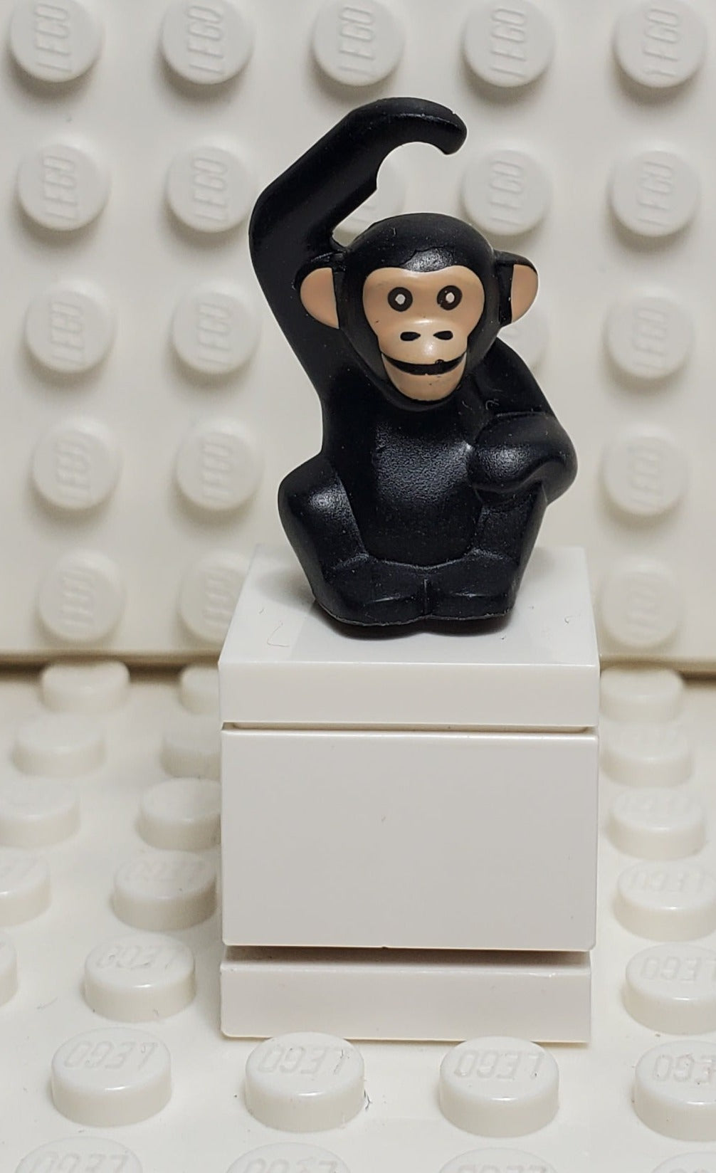 Lego Chimpanzee Animal Minifigure Part Black Monkey 2018 Bam Brown Face Chimp main image 1
