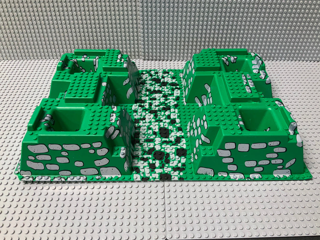 32x48 Raised Baseplate w/ Corner Pits Rock Path 30271px2 LEGO