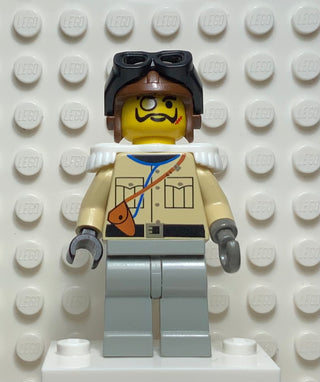 Baron von Barron with Brown Aviator Cap, adv004 Minifigure LEGO®