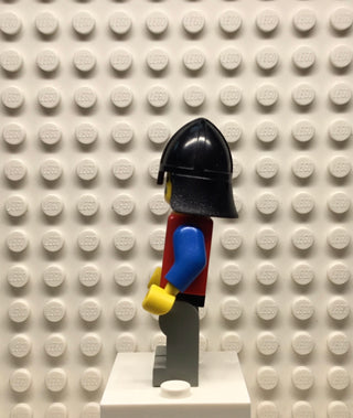 Dragon Knights, Knight 1, Light Gray Legs with Black Hips, Black Neck-Protector, cas013 Minifigure LEGO®