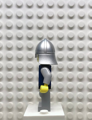 Fantasy Era, Crown Knight Scale Mail with Crown, Helmet with Neck Protector, Scowl, cas337 Minifigure LEGO®
