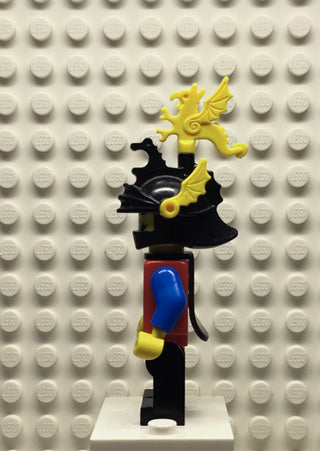 Dragon Knights, Knight 2, Black Legs with Red Hips, Black Dragon Helmet, Yellow Plumes, Black Plastic Cape, cas018a Minifigure LEGO®