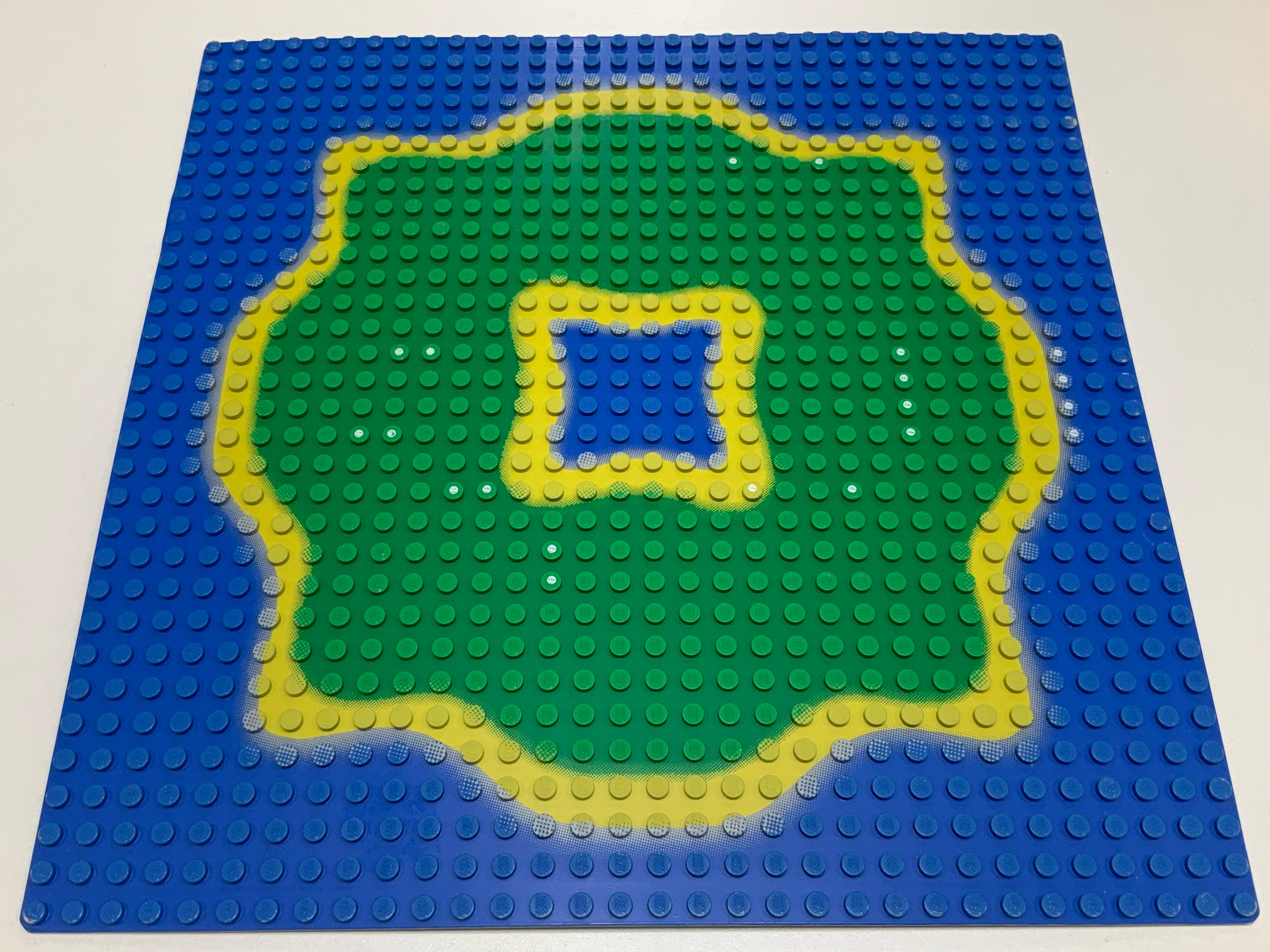 LEGO Baseplate 32 x 32 Raised with Ramp and Pit with Green Circles and Blue  Base
