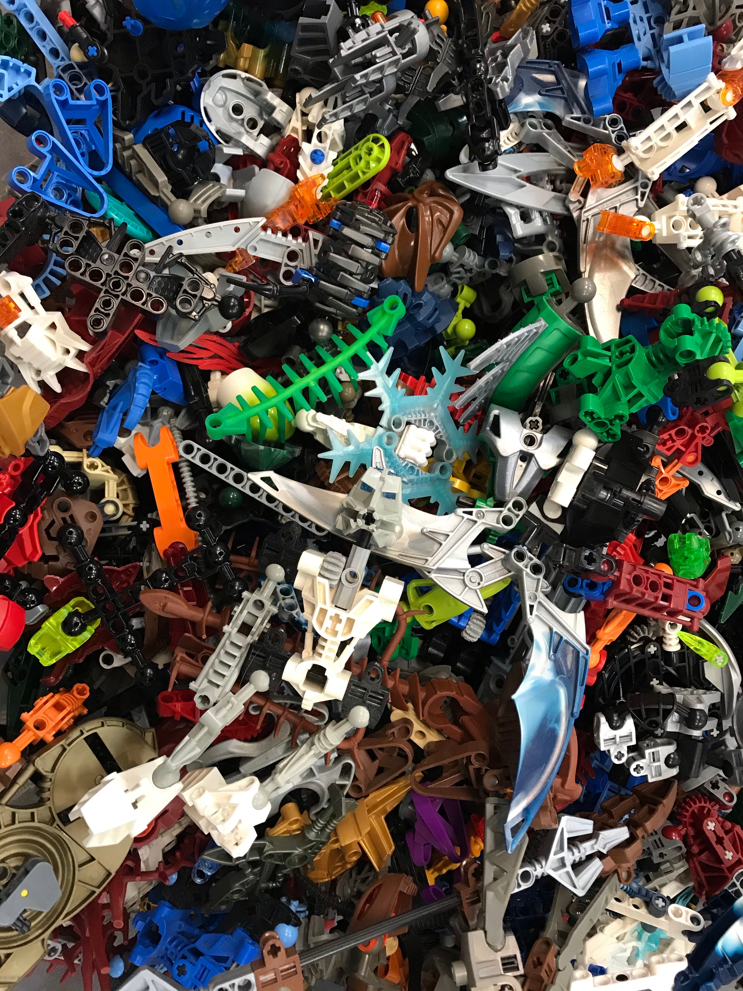 How to buy bulk random 100 mini-figure parts with accessories : r/lego