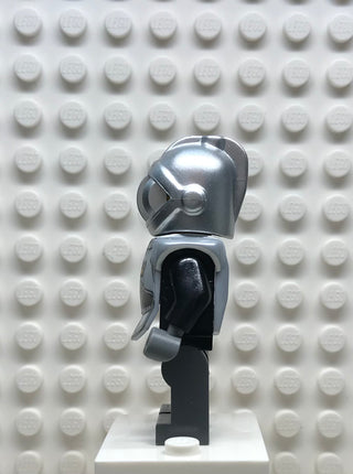 Fantasy Era, Crown Knight Plain with Breastplate, Grille Helmet, Vertical Cheek Lines, cas340 Minifigure LEGO®