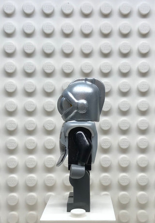 Fantasy Era, Crown Knight Plain with Breastplate, Grille Helmet, Scowl, cas334 Minifigure LEGO®