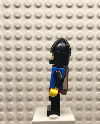Black Falcon, Black Legs with Red Hips, Black Chin-Guard, Quiver, cas005 Minifigure LEGO®