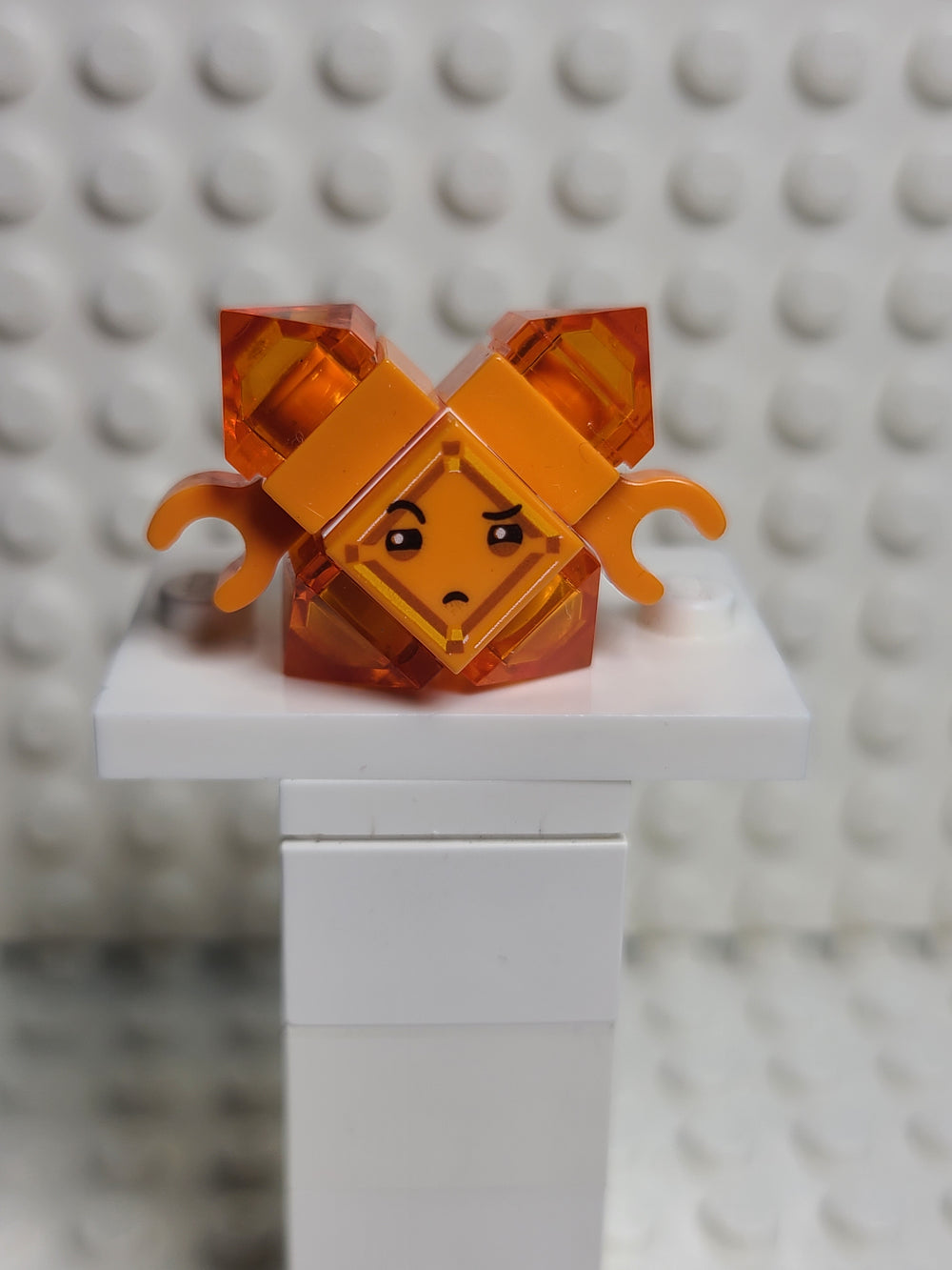 Kryptomite (Small) MINIFIGURE LEGO® Orange  