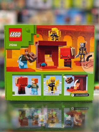 The Nether Lava Battle, 21266 Building Kit LEGO®
