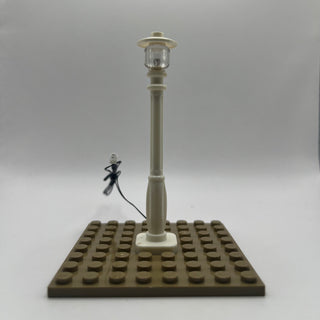 Lighting Kit, Lamp Post (White Pole, Amber Light) ACCLA-W/A Light up kit United Brick Co®