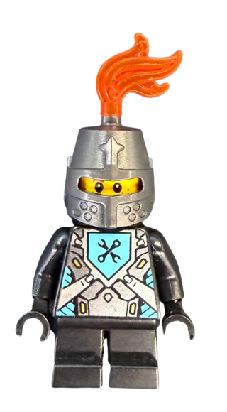 Robin Underwood - Pearl Dark Gray Helmet, Black Short Legs, nex151 - LEGO® NEXO KNIGHTS Minifigure