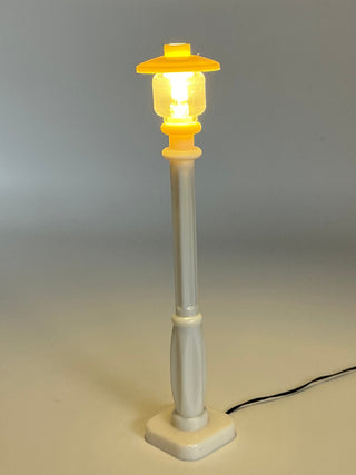 Light-Up Lamp Post Street Light, USB, ACC Custom Parts United Brick Co® Amber White