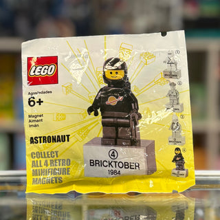 Magnet Set, Minifigure Retro Classic Space Astronaut - with 2 x 4 Brick Base (Bricktober Week 4) polybag, 2856226 Building Kit LEGO®