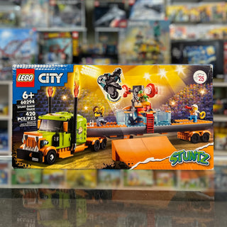 Stunt Show Truck, 60294 Building Kit LEGO®