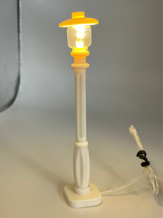 Light-Up Lamp Post, Battery w/ wire, ACE Light up kit United Brick Co® White Amber