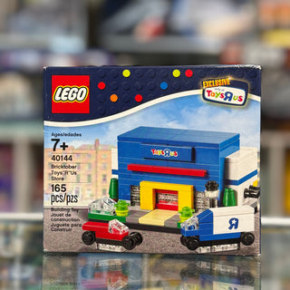 Bricktober Toys "R" Us Store (2015 Toys "R" Us Exclusive), 40144