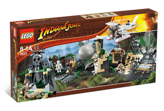 LEGO Indiana Jones Temple Escape set box 7623 showing temple structure, minifigures, and accessories.