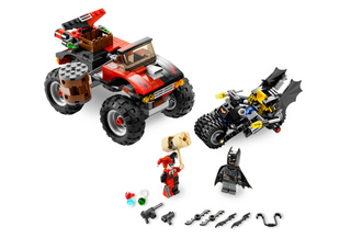 The Batcycle: Harley Quinn's Hammer Truck, 7886 Building Kit LEGO®   