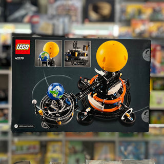 Planet Earth and Moon in Orbit, 42179 LEGO® Technic Set Building Kit LEGO®