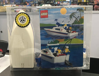 Cabin Cruiser, 4011 - LEGO® Boat Set Building Kit LEGO®