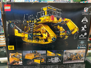 Cat D11 Bulldozer, 42131 Building Kit LEGO®