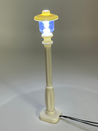 Light-Up White Lamp Post, DIY System, Reconnectable, ACCLA Light up kit United Brick Co® White Light