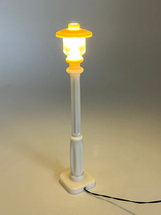 Light-Up White Lamp Post, DIY System ACCDC Light up kit United Brick Co® Amber Light