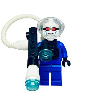 Mr. Freeze, bat011c01 Minifigure LEGO® Like New with Freeze Ray Gun