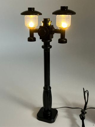 Light-Up Double Lamp Post, Battery w/ wire, ACEDH Light up kit United Brick Co® Black Amber