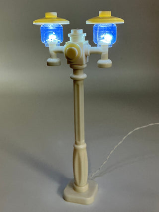 Light-Up White Double Lamp Post, DIY System, ACCDH Light up kit United Brick Co® White Light