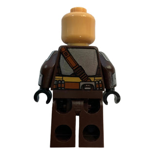 The Mandalorian / Din Djarin / 'Mando' - Silver Beskar Armor, Jetpack, Printed Head, Reddish Brown and Dark Silver Knee Pads, sw1519 - LEGO® Star Wars Minifigure