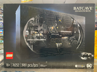 Batcave Shadow Box, 76252 Building Kit LEGO®   