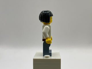 Barista with Gray Shading at Sides - Assembly Square, twn270 Minifigure LEGO®