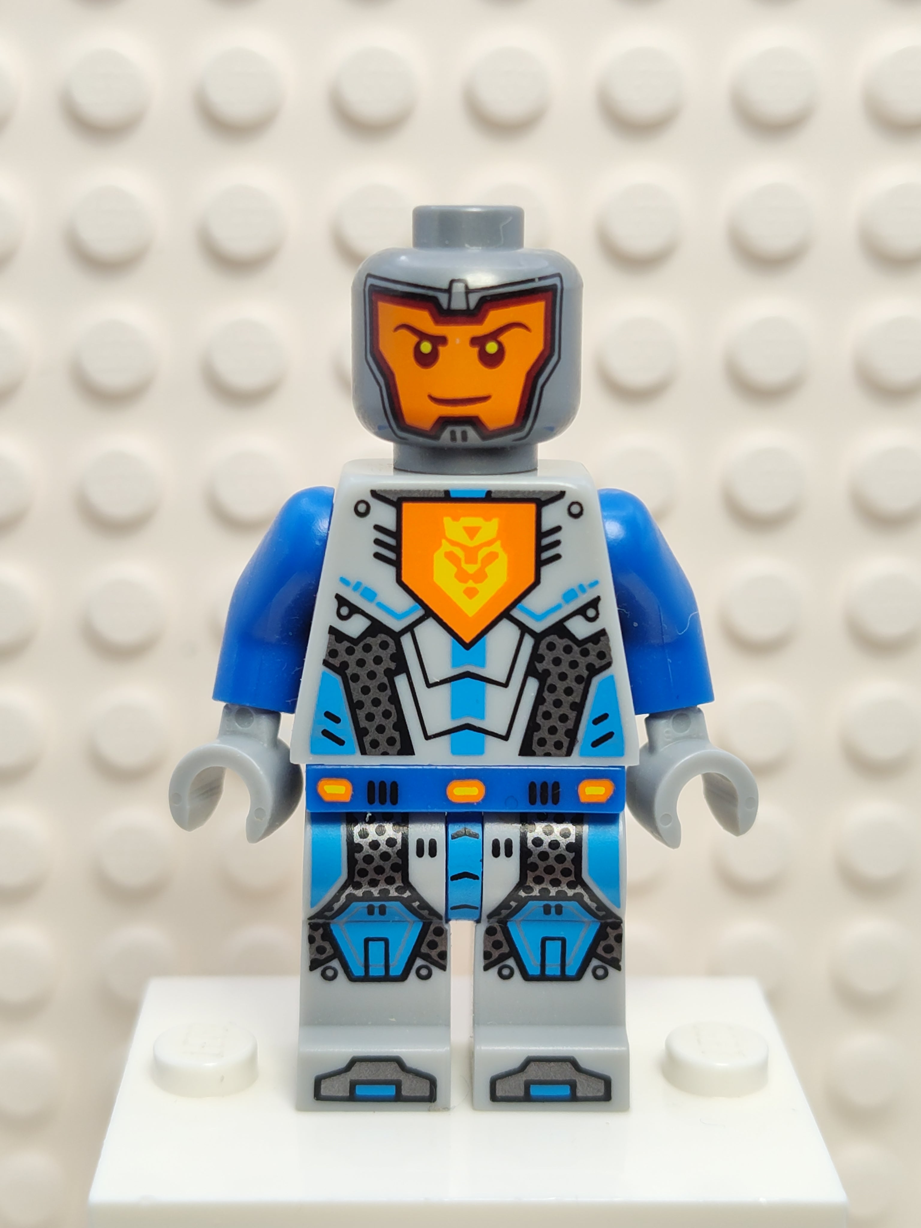 Lego Minifigure Toys R Us Nexo Knights LEGO® NEXO KNIGHTS™ Army