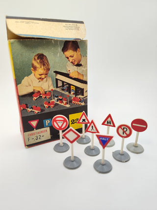 Road Signs, Set 232-2 Building Kit LEGO® Certified Pre-Owned with Box (8 pieces, Boy with Plane)  