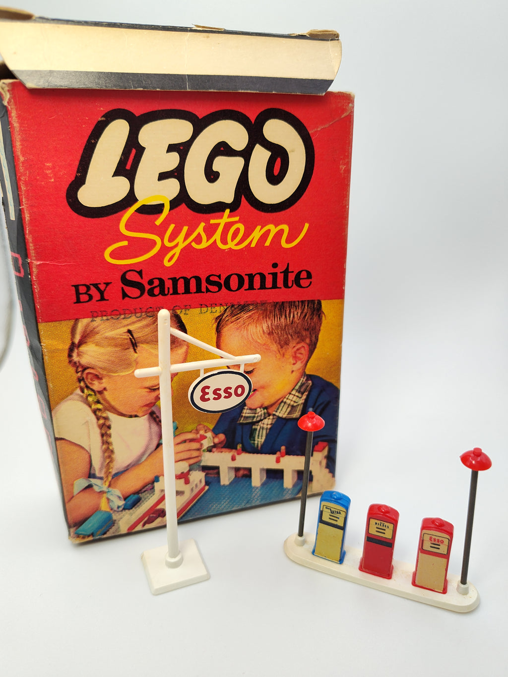 Samsonite Sign Set 231-2 Samsonite, Esso Pumps/Sign – United Brick Co.