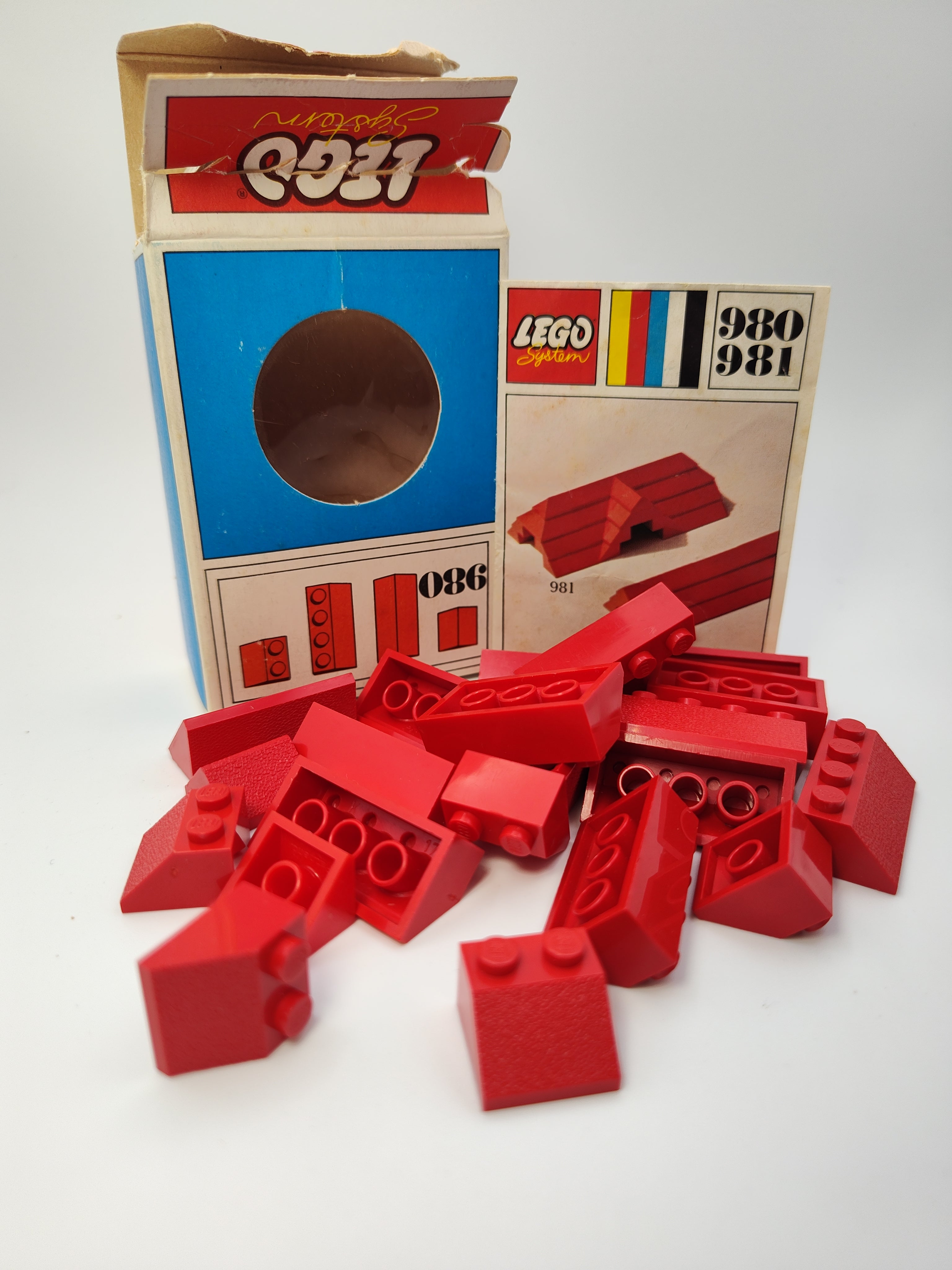 Sloping Bricks Set 980-1, 23 sloping bricks, including roof peak bricks, Red – United ...