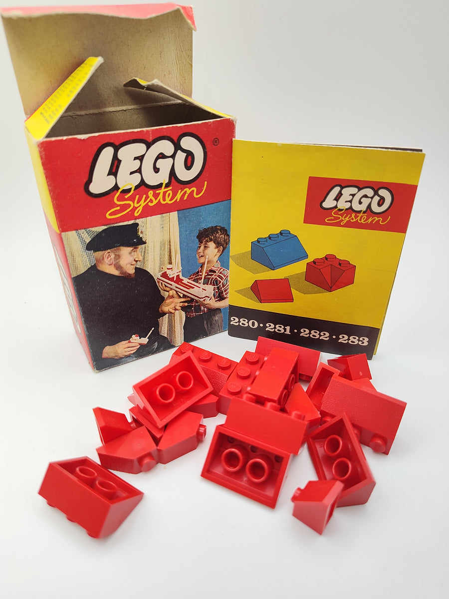 Set 281-1, 1 x 2 and 3 x 2 Sloping Bricks, Red Building Kit LEGO®   