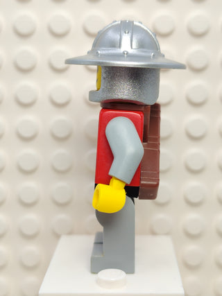Lion Knight Quarters (Helmet with Broad Brim, Quiver, Open Grin), cas474 Minifigure LEGO®   